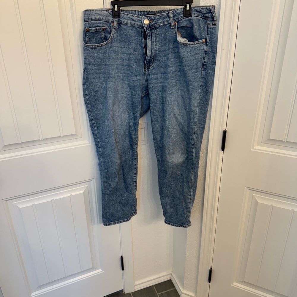 Aeropostale mid rise ankle straight sz 18
